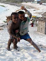  - Gamins de Tsiandamba - Plong&eacute;e sous-marine