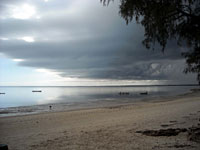 Plage de Mangily en saison des pluies.
 - 23/03/09