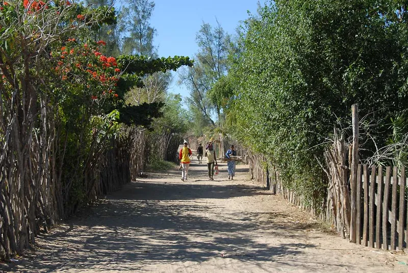 La grand rue de Mangily en 2008