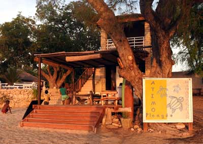 Le nouveau club de plongée ATIMOO, soleil couchant